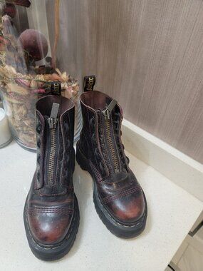 Dr. Martens Women's Sinclair Milled Nappa Leather Platform Boots Maroon Zip US 5